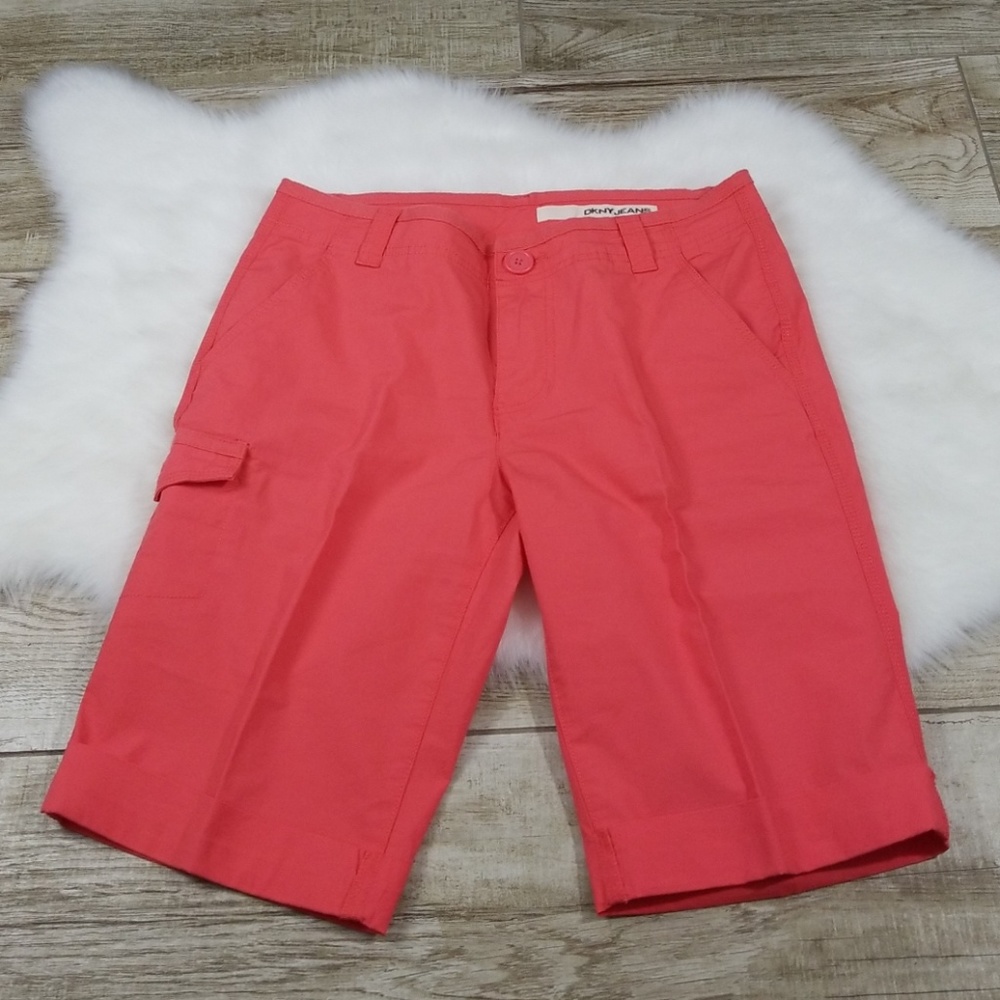 DKNY Jeans women's burmuda cuffed cargo pink short
